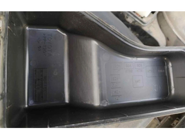 Pojistková skříňka Toyota Corolla E120 E130