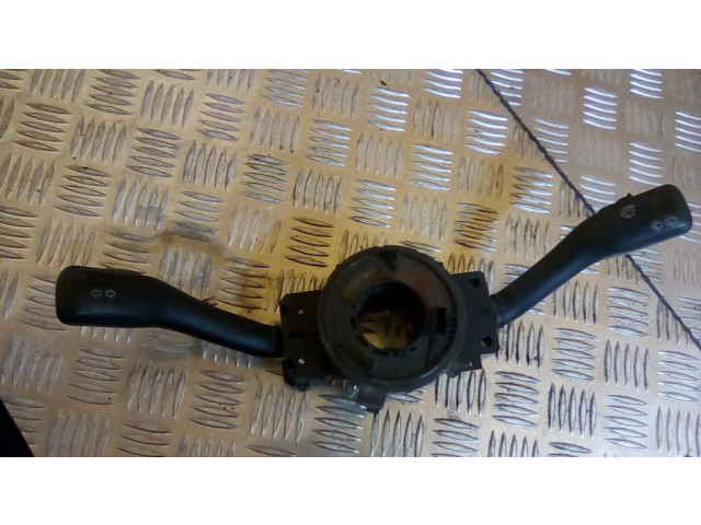 Руль Volkswagen Golf IV 1998 - 2005 года 987918, 8L0953513