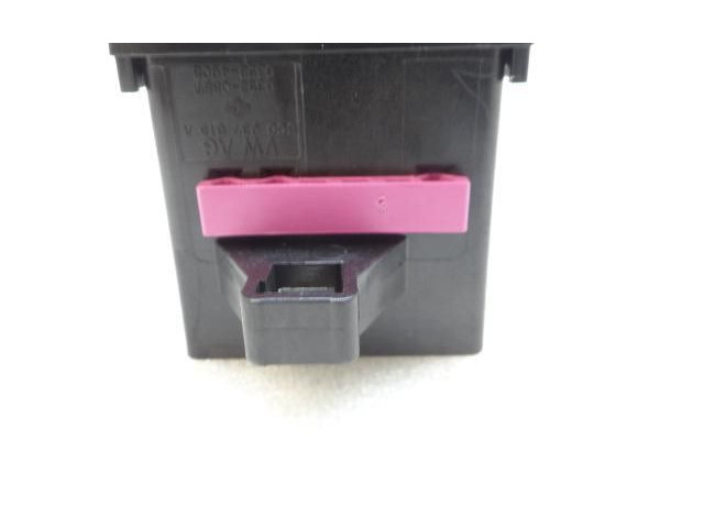 Блок предохранителей 6C0937615A Skoda Fabia Mk3 (NJ)