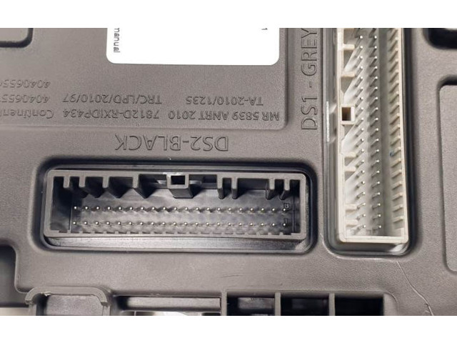 Pojistková skříňka 284B10364R Renault Captur 2019