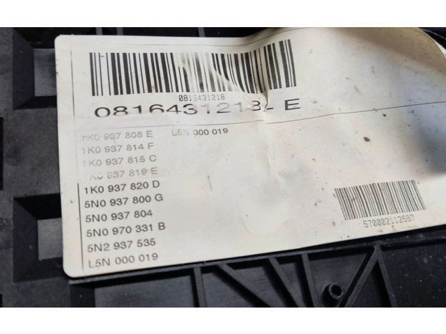 Pojistková skříňka 1K0937815C, 1K0937814F Volkswagen Tiguan 2010