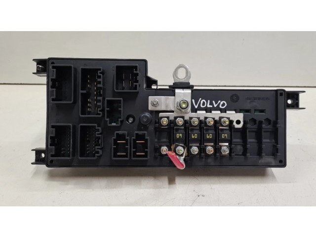 Блок предохранителей 518829007, 8678449   Volvo S80    