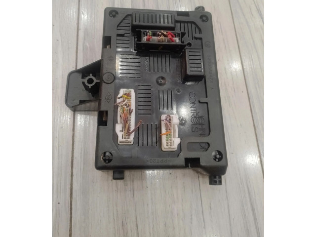 Блок комфорта 8200652285A Renault Clio III