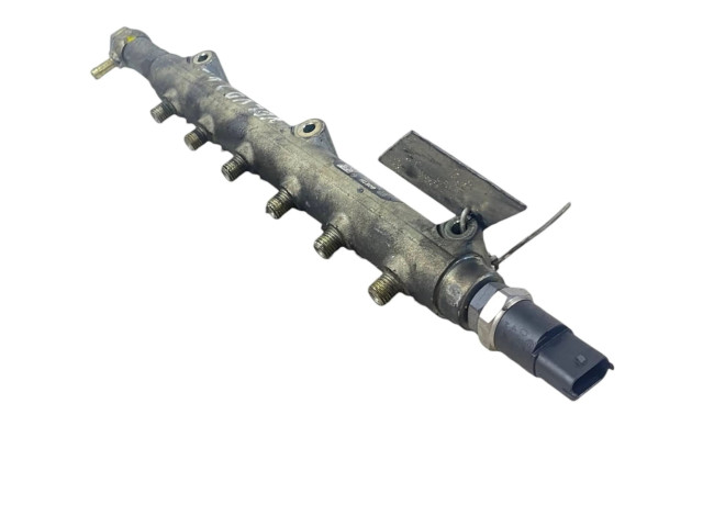 Топливная рампа 8658252, 000863L1 Volvo V70