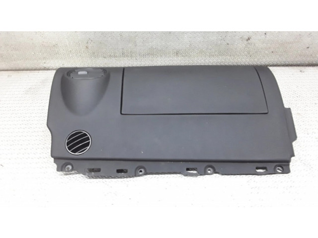 Подушка безопасности обложка