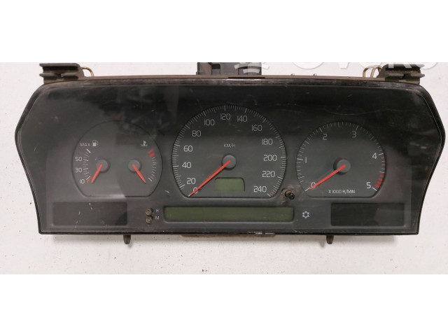 Панель приборов 9472523, 69294240T   Volvo V70       