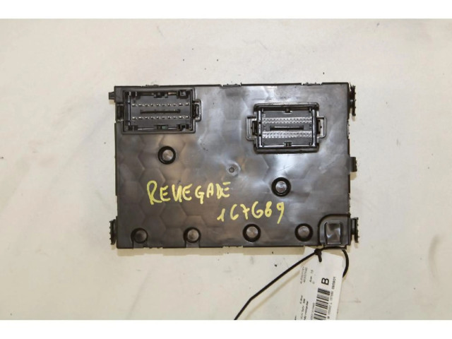 Блок предохранителей    Jeep Renegade    