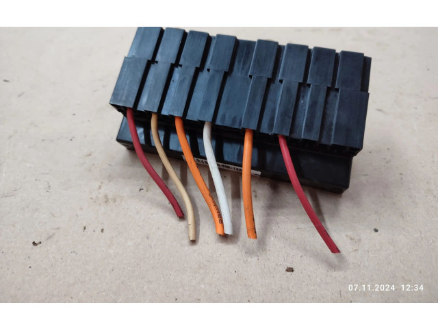 Pojistková skříňka Peugeot 5008 2011