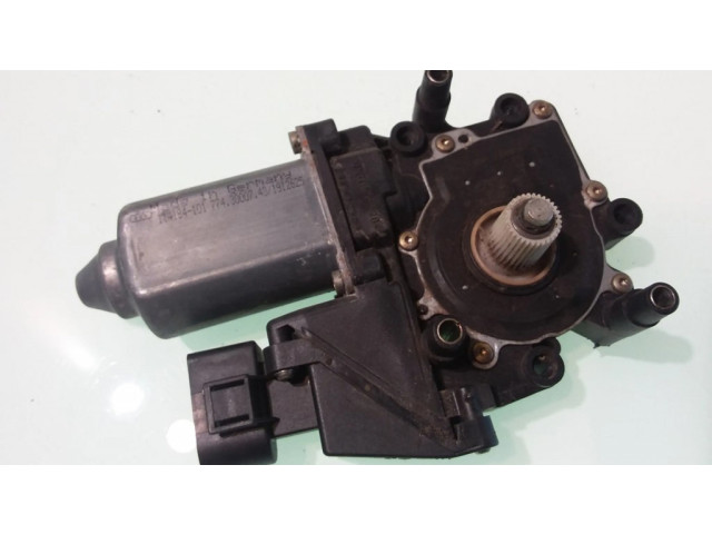 Передний двигатель механизма для подъема окон