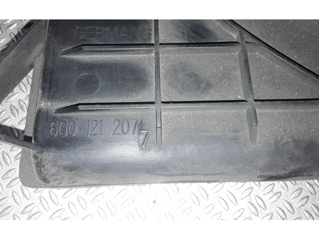 Вентилятор радиатора 6Q0121207L Skoda Fabia Mk1 (6Y)