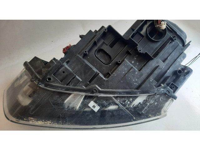 Передняя фара  