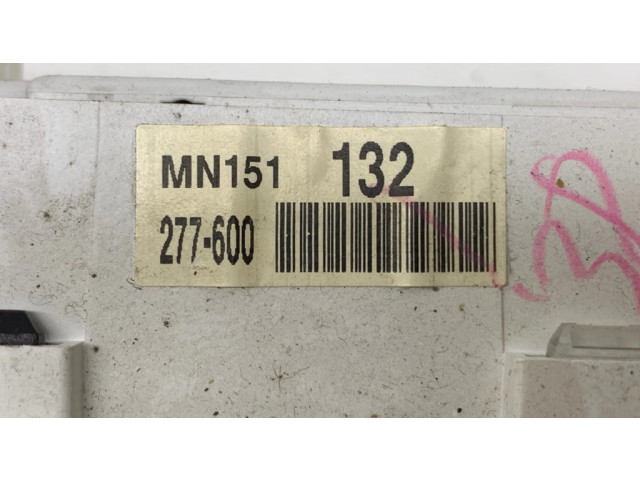 Панель приборов MN151132, 277600 Mitsubishi Outlander