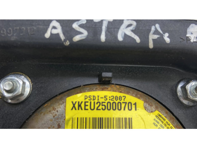 Подушка безопасности водителя XKEU25000701 Vauxhall Astra H
