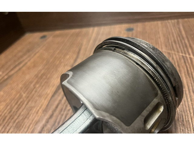 Píst 6460300717, 6460300717 Mercedes-Benz Vito Viano W639 OM646.982