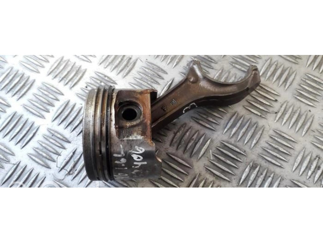 Píst Alfa Romeo 145 - 146 pro benzínový motor 1.6