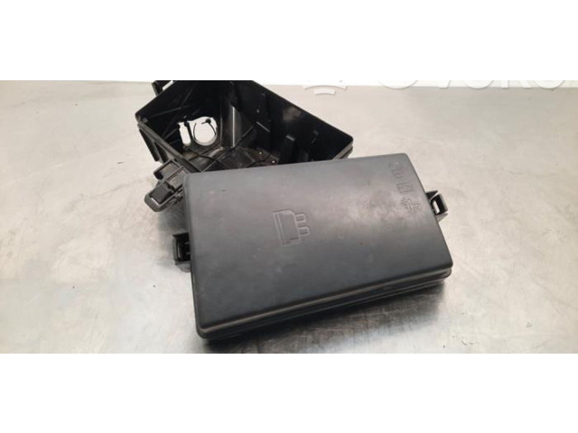 Блок предохранителей  5Q0937132A   Audi Q3 F3    