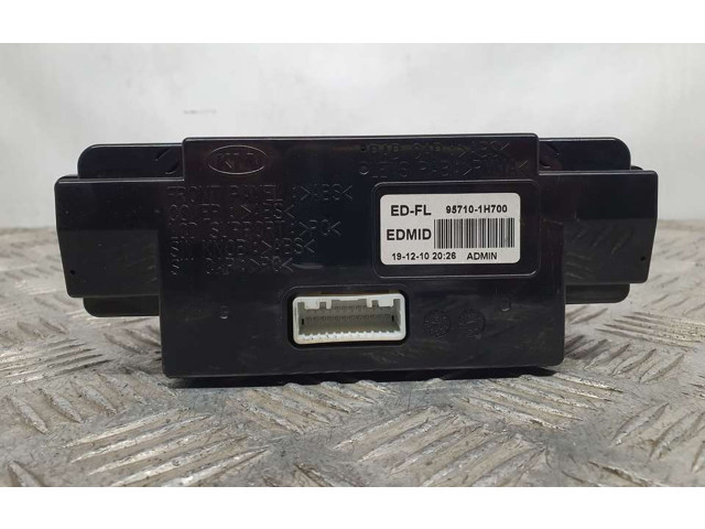 Дисплей 957101H700 KIA Ceed