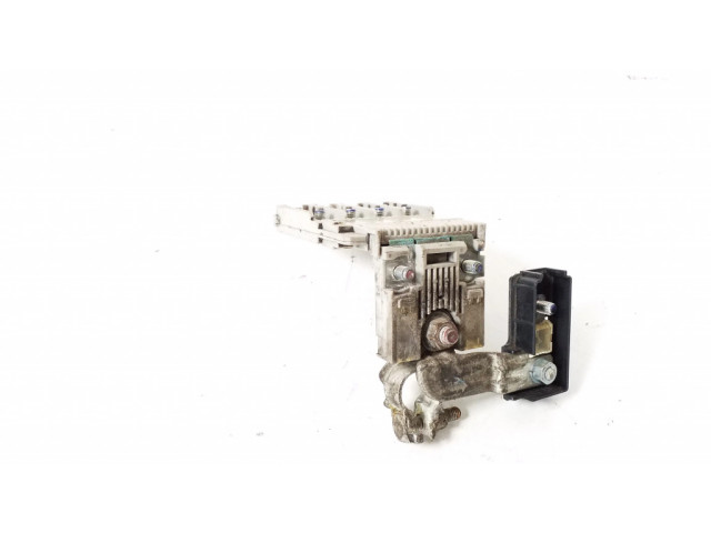 Предохранитель реле аккумулятора