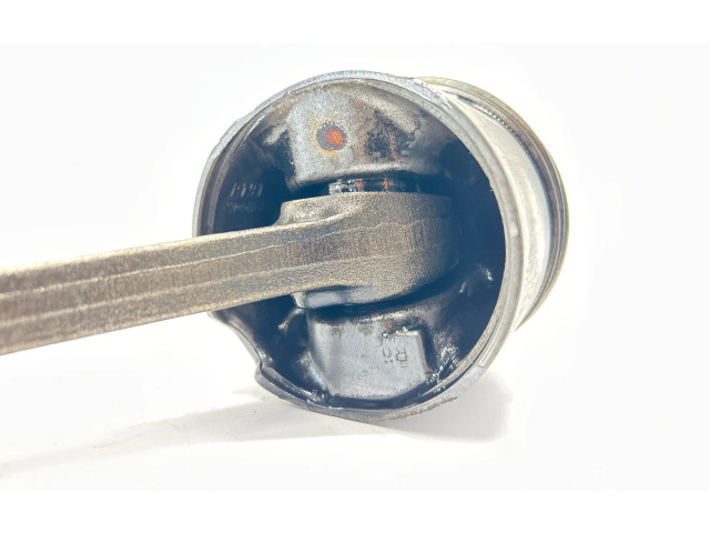 Поршень с шатуном 81l118 Volvo V70