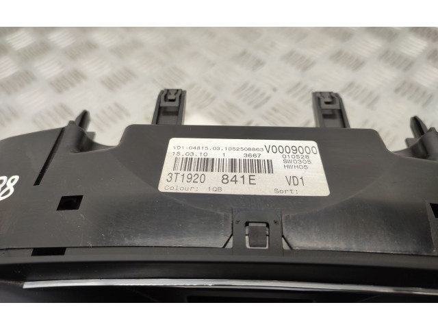 Панель приборов 3T1920841E   Skoda Superb B6 (3T)       