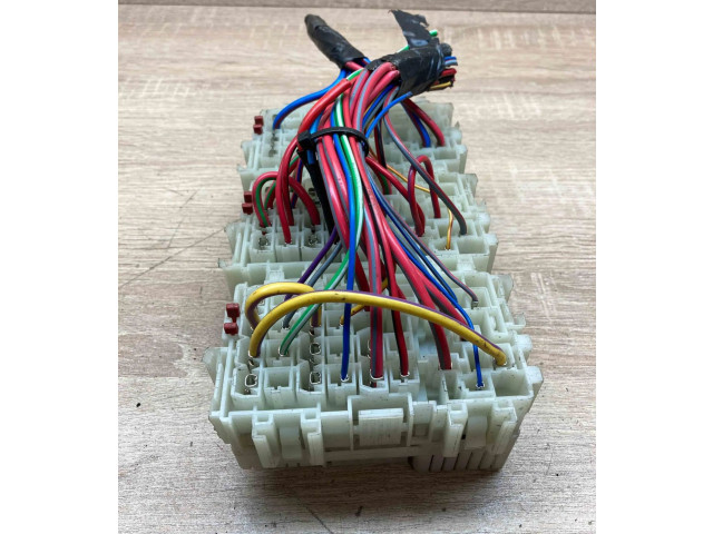 Блок предохранителей Volvo S80