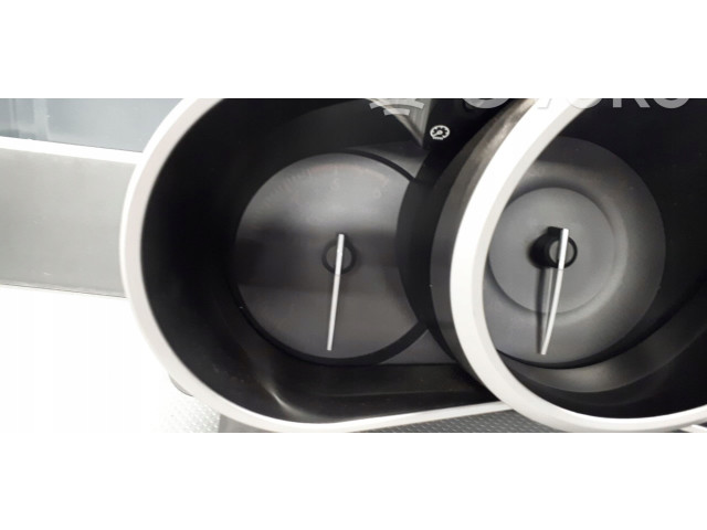 Přístrojová deska Mazda CX-7 2013 JEEH64C