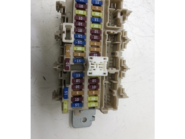 Pojistková skříňka Nissan X-Trail T32 2014