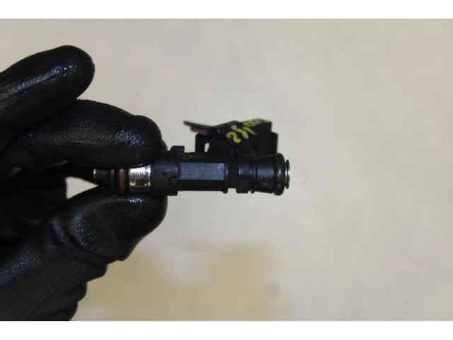 Vstřikovač Nissan Micra pro benzínový motor 1.4 CR12