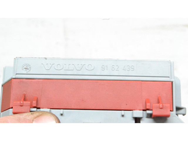 Блок предохранителей    Volvo S60    