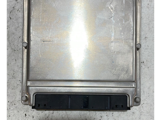 Řídící jednotka 0281011001, 0281011001 Mercedes-Benz C W203 2002