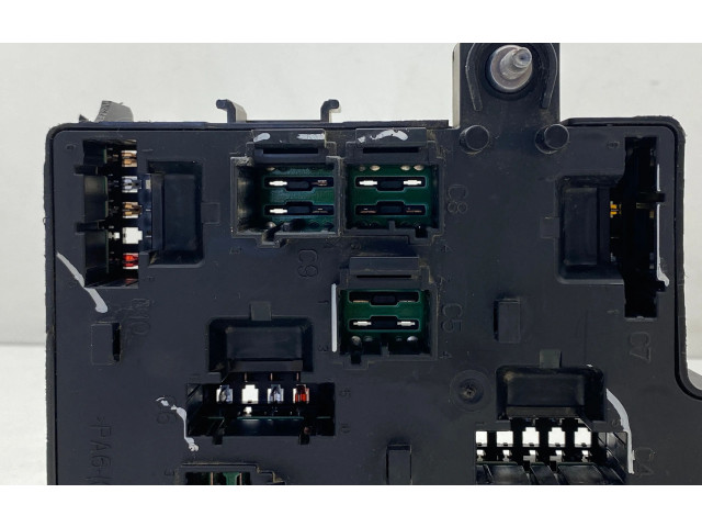 Блок предохранителей 32322427 Volvo V90 Cross Country