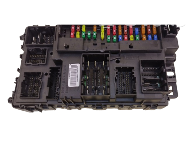 Блок предохранителей FU5T15604 Ford Mondeo MK V