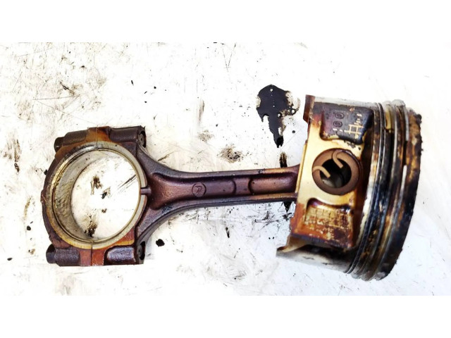 Píst Subaru B9 Tribeca pro benzínový motor 3.0