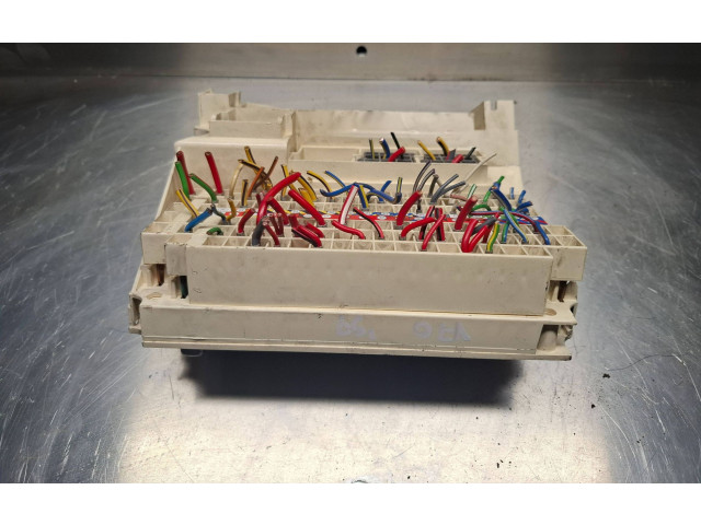 Блок предохранителей  3515170, 6849814   Volvo S70  V70  V70 XC    