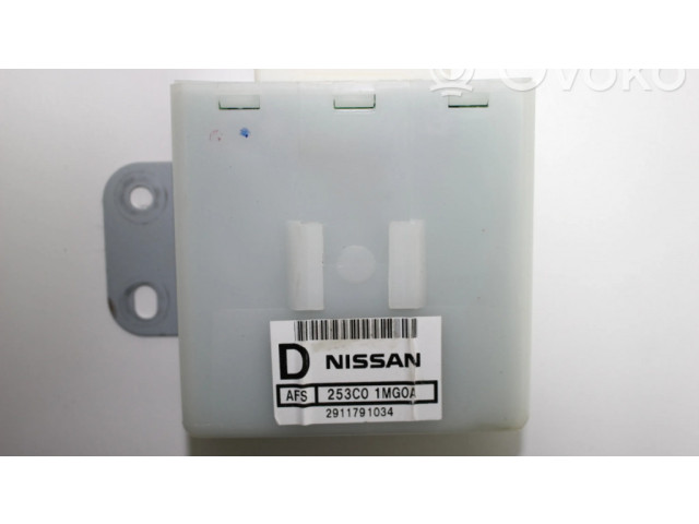 Блок управления 253C01MG0A Infiniti M Y51