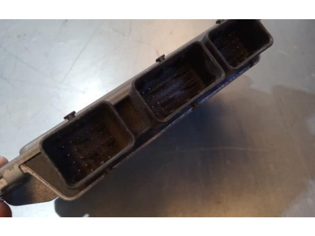 Блок управления двигателя 8200774747, S120200113A Renault Twingo II