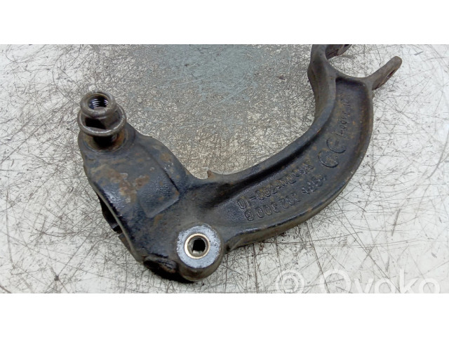 Нижний кронштейн амортизатора