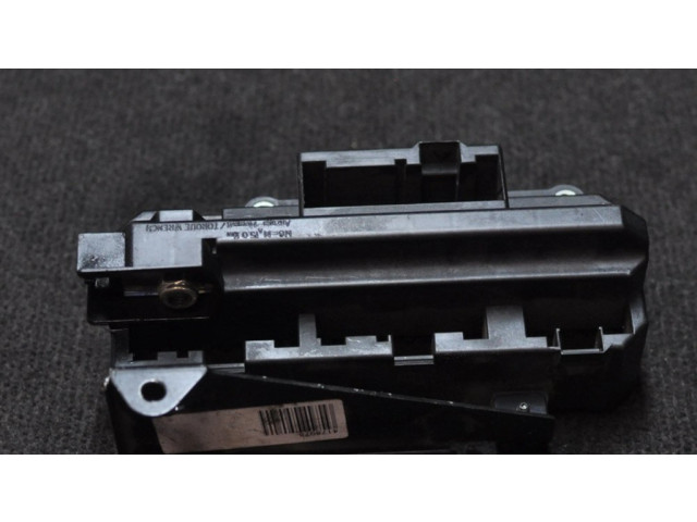 Pojistková skříňka 6900583 BMW 7 E65 E66 2006