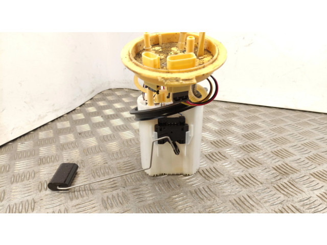 Насос топлива (в топливном баке)