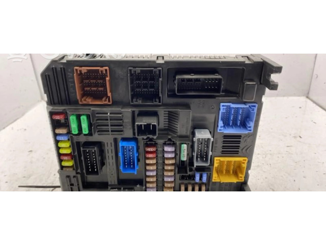 Pojistková skříňka Řídící jednotka BSM 1681050580 Citroen Berlingo 2022