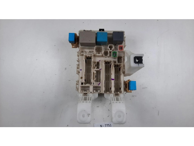 Pojistková skříňka 8273047290 Toyota Prius (XW20) 2007