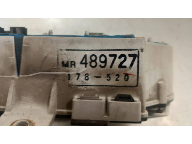 Панель приборов 178520, 489727 Mitsubishi Space Wagon