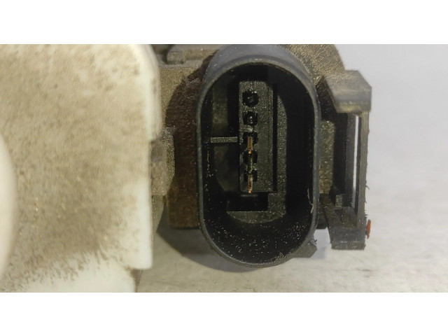 Замок (у ручки)