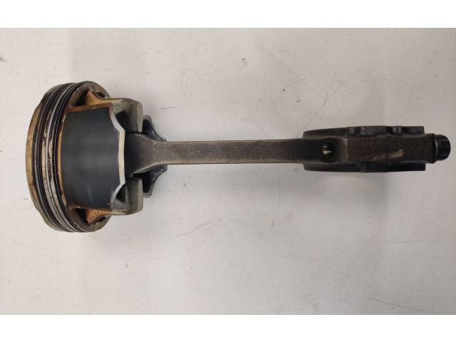 Поршень с шатуном       Ford F150   -  года   