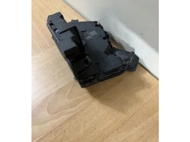 Замок багажника Skoda Fabia Mk3 (NJ) 2015 - 2021 года