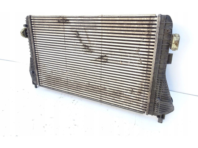 Интеркулер  3C0145805AN   Volkswagen PASSAT B7 