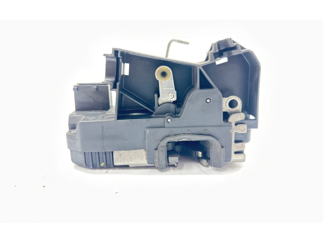 Замок багажника 8200282323, 93851810    Renault Trafic II (X83) 2002 - 2014 года