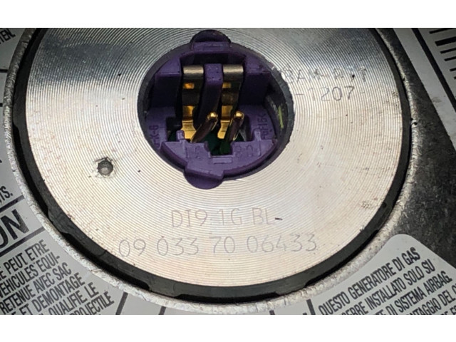 Подушка безопасности водителя 1Z0880201AK   Skoda Octavia Mk2 (1Z)