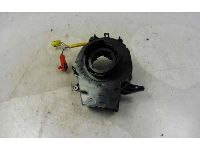 Подушка безопасности водителя Z90W380027   Mazda 323