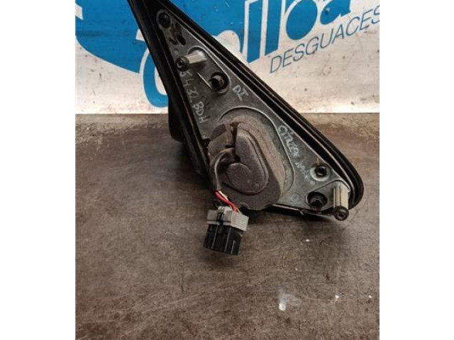 Зеркало (управляемое электричеством)